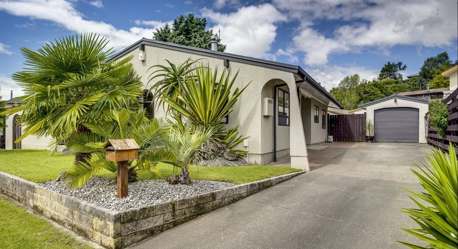  at 17 Churchill Drive, Taradale, Napier