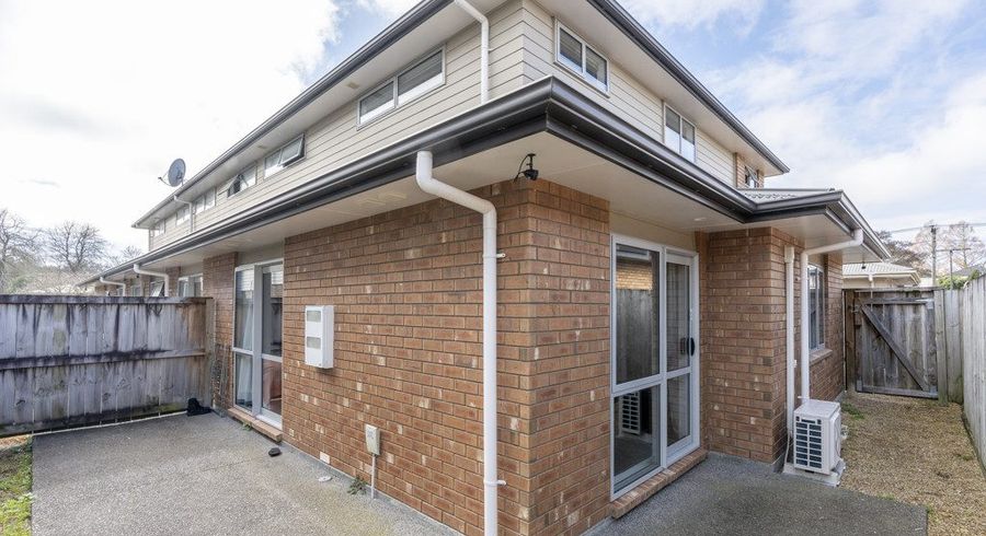  at 4/9 Greensboro Street, Hamilton East, Hamilton