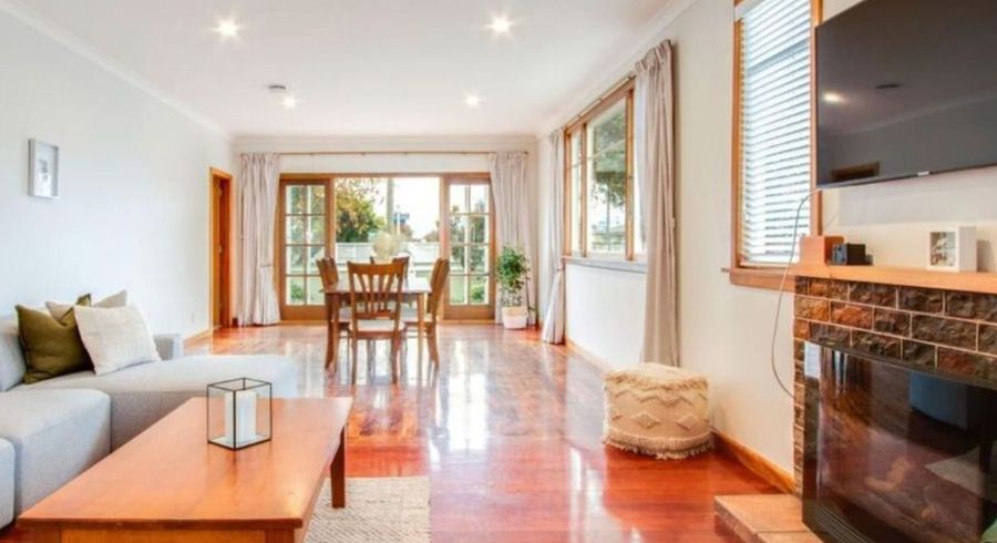  at 215 Park Road North, Parkvale, Hastings, Hawke's Bay