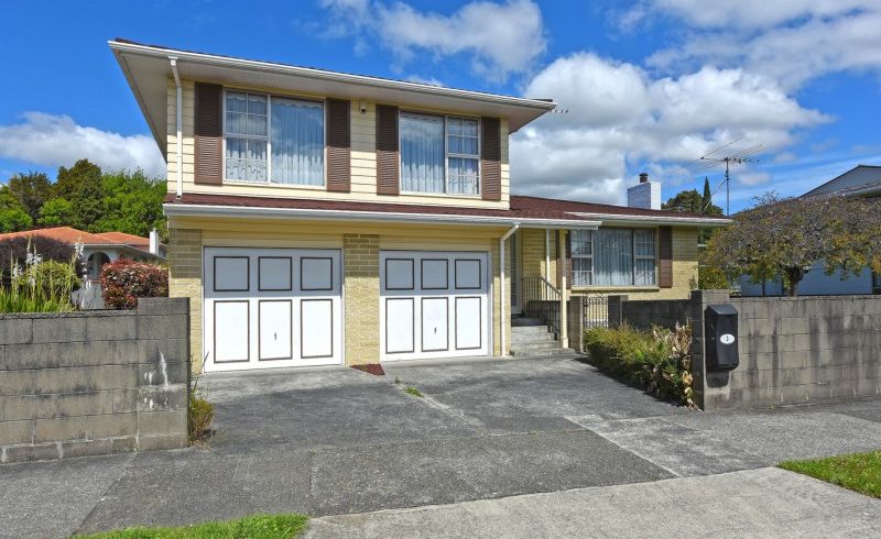  at 3 Dowling Grove, Silverstream, Upper Hutt