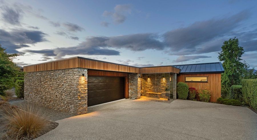  at 10 Caithness Court, Jacks Point, QUEENSTOWN