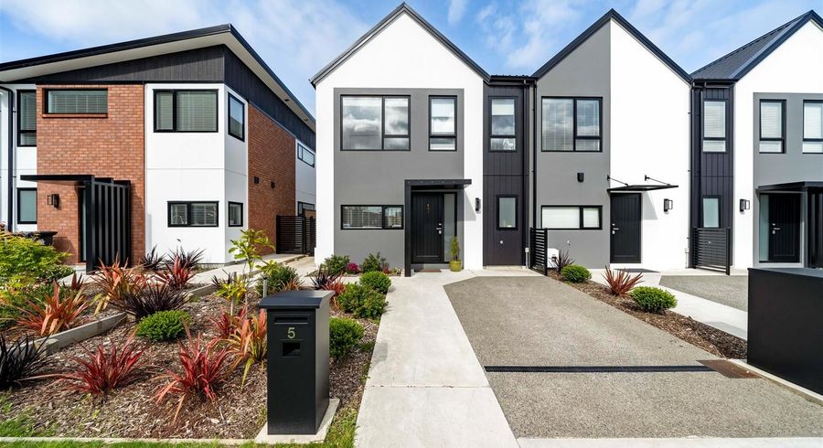  at 5 Reid Lane, Wallaceville, Upper Hutt