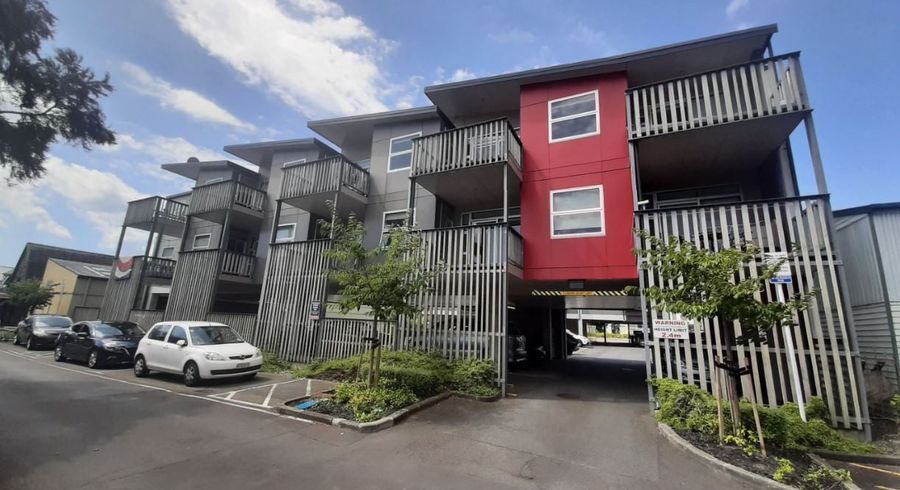  at 3/221-223 Dairy Flat Highway, Albany, North Shore City, Auckland