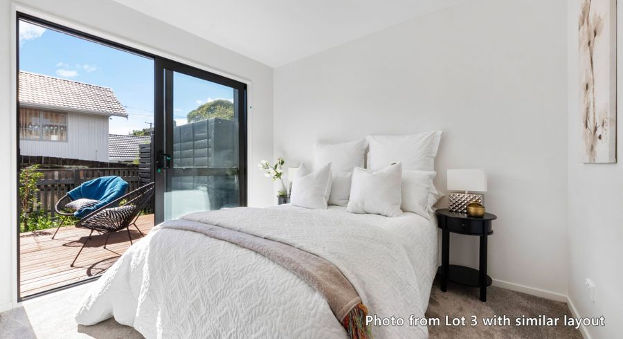  at 9/26 Buscomb Avenue, Henderson, Waitakere City, Auckland