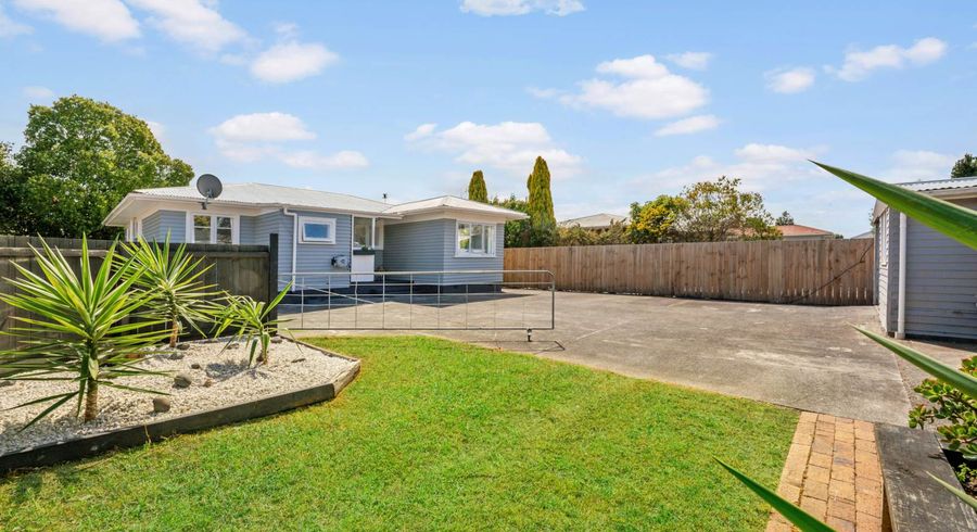  at 52 Metcalfe Road, Ranui, Auckland