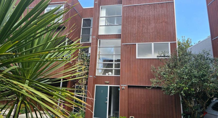  at 76G Edmonton Road, Henderson, Waitakere City, Auckland