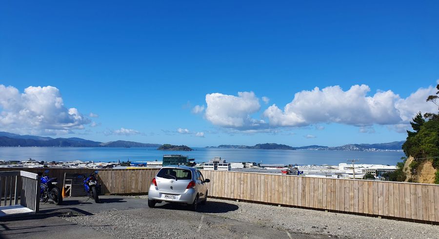  at 4 London Road, Korokoro, Lower Hutt, Wellington
