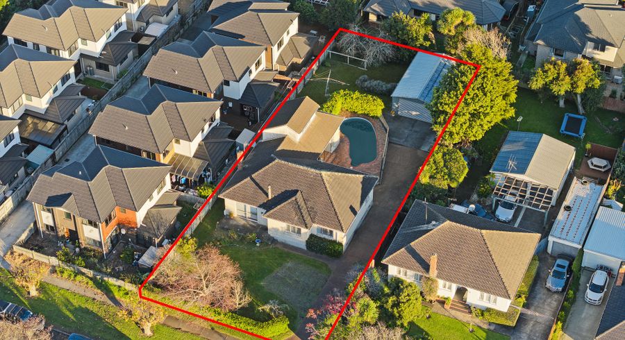  at 15 Weston Avenue, Papatoetoe, Manukau City, Auckland