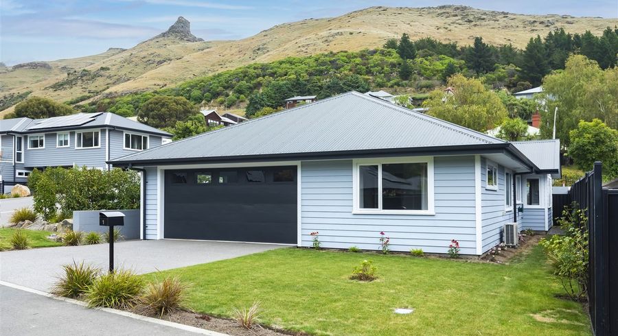  at 1/60 Port Hills Road, Heathcote Valley, Christchurch