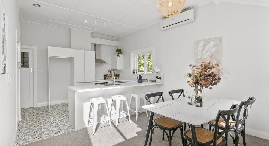  at 10 John Street, Mount Cook, Wellington