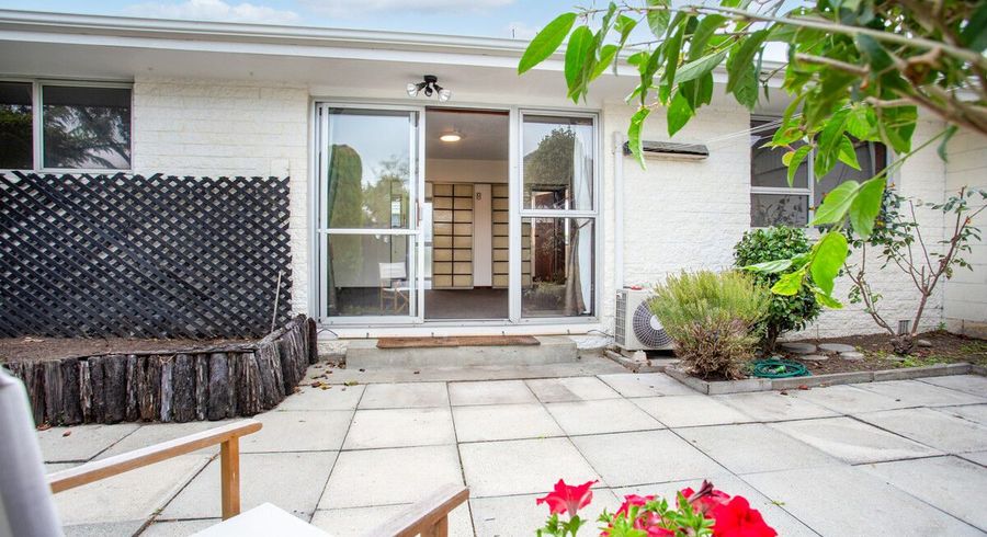  at 2/30 Garvins Road, Hornby, Christchurch City, Canterbury