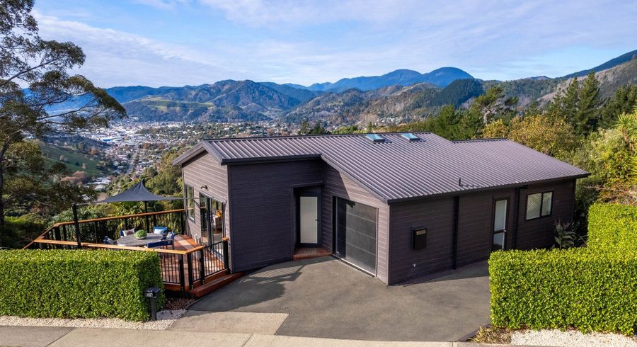  at 319 Princes Drive, Britannia Heights, Nelson, Nelson / Tasman