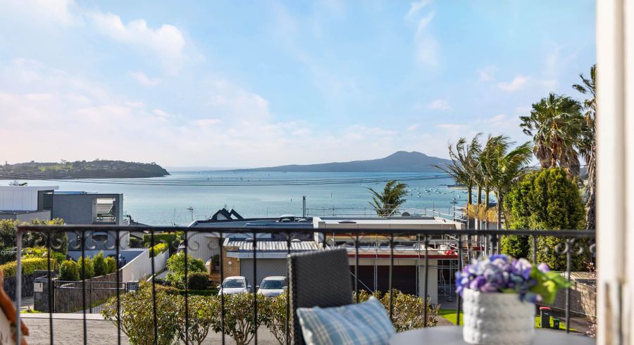  at 24 Takutai Avenue, Bucklands Beach, Manukau City, Auckland