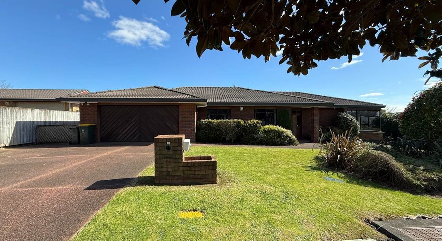  at 51 Bob Charles Drive, Golflands, Manukau City, Auckland