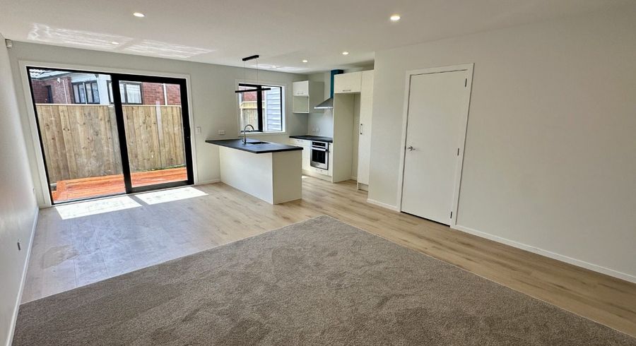  at 2/17 Gibson Cresent, Naenae, Lower Hutt, Wellington