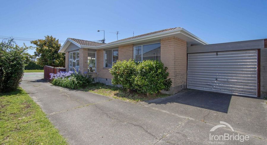  at 1/86 Travis Road, Burwood, Christchurch