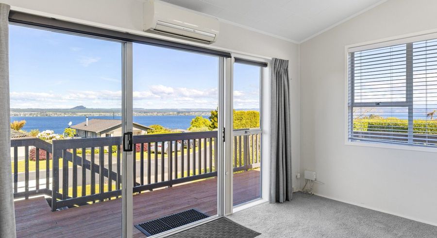  at 2/12 Isobel Street, Acacia Bay, Taupo, Waikato