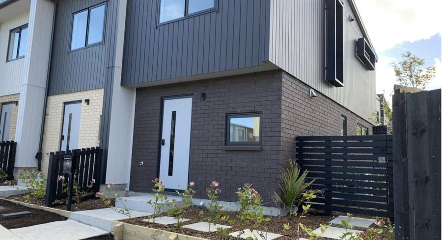  at 24 Hoopers Road, Glen Eden, Waitakere City, Auckland