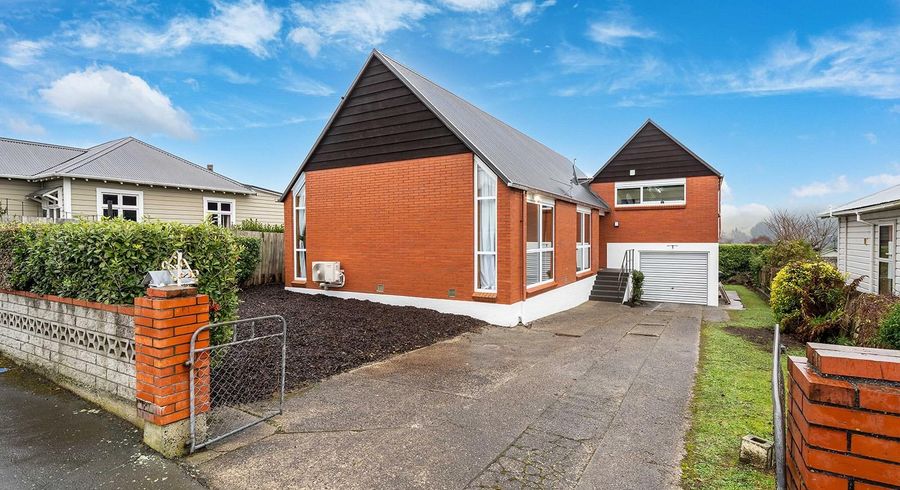 at 102 Kenmure Road, Belleknowes, Dunedin, Otago