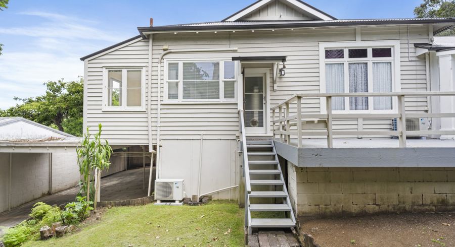  at 2/6 Aratonga Avenue, Greenlane, Auckland City, Auckland