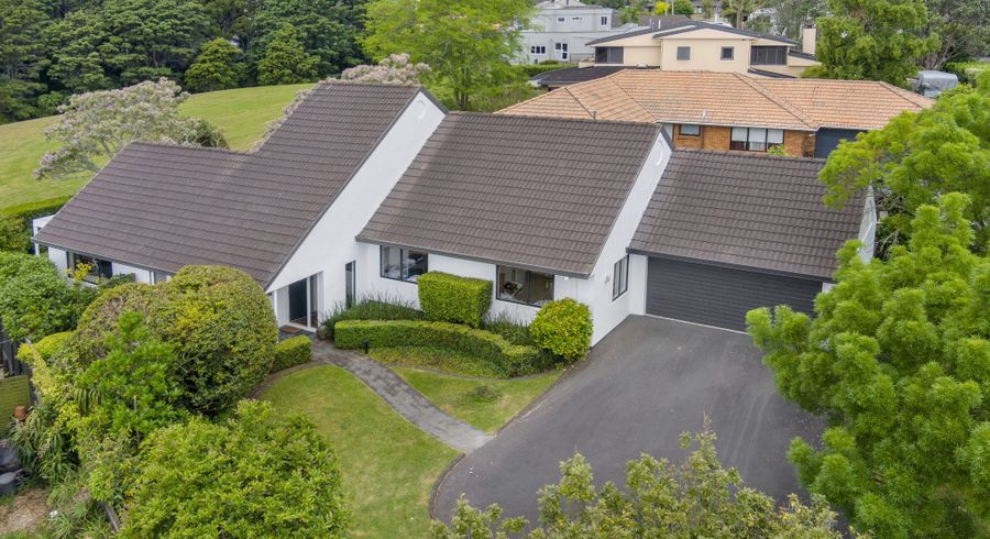  at 16 Peretao Rise, The Gardens, Auckland