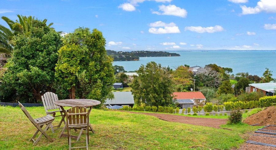  at 10 Park Road, Surfdale, Waiheke Island