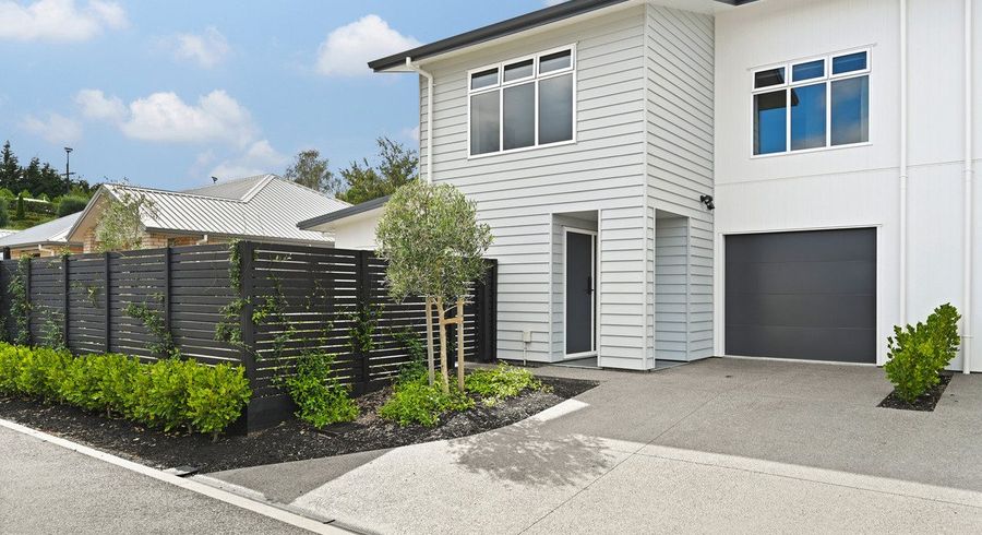  at 1/10 Gallants Place, Flagstaff, Hamilton