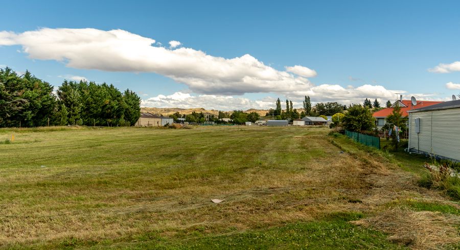  at 7 Cobham Crescent, Omakau