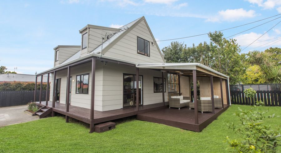  at 1/105 Lancaster Road, Beach Haven, Auckland