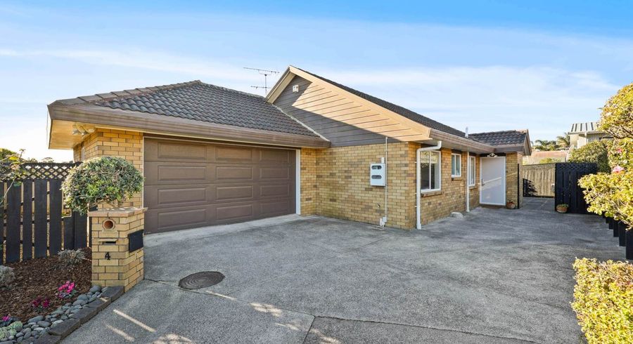  at 4 Davern Lane, New Lynn, Waitakere City, Auckland