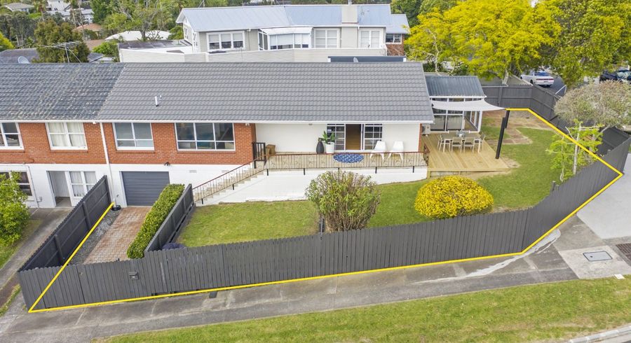  at 1/11  Felton Mathew Ave, Saint Johns, Auckland City, Auckland