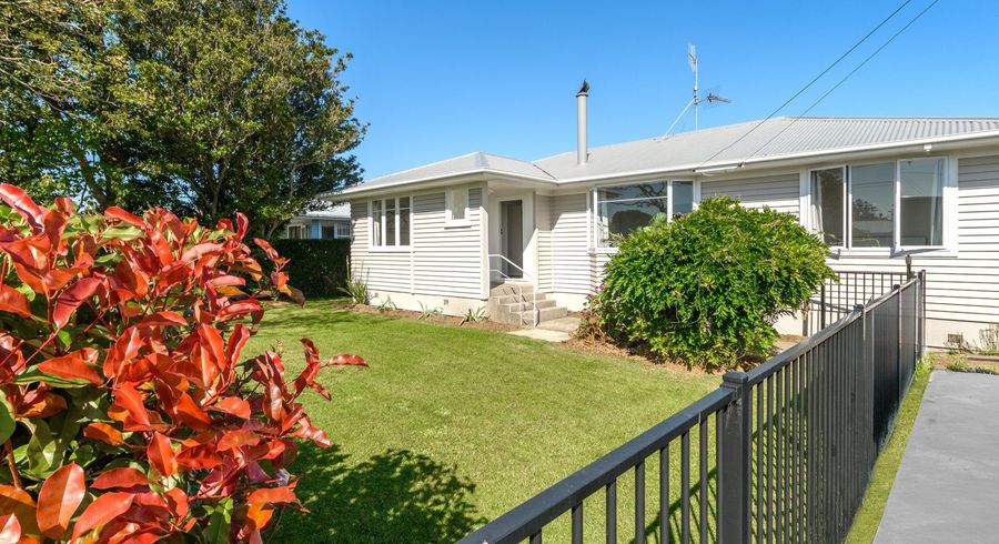  at 52 Queen Road, Bellevue, Tauranga