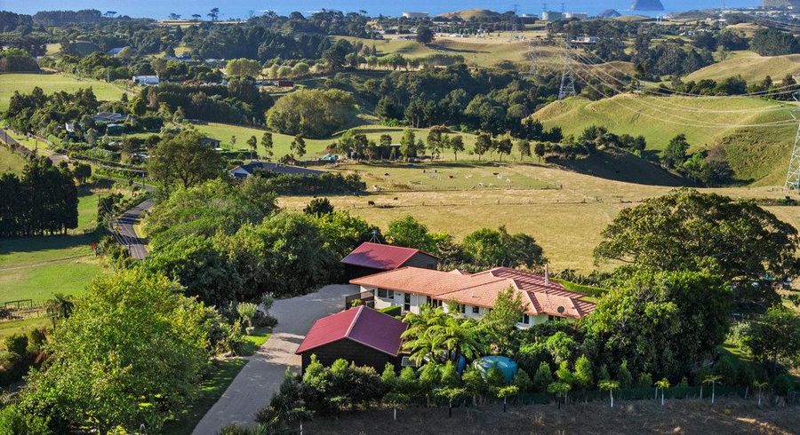  at 171 Sealy Road, Omata, New Plymouth