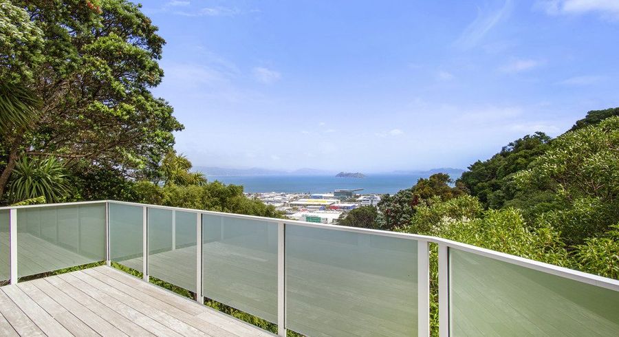  at 29 London Road, Korokoro, Lower Hutt, Wellington