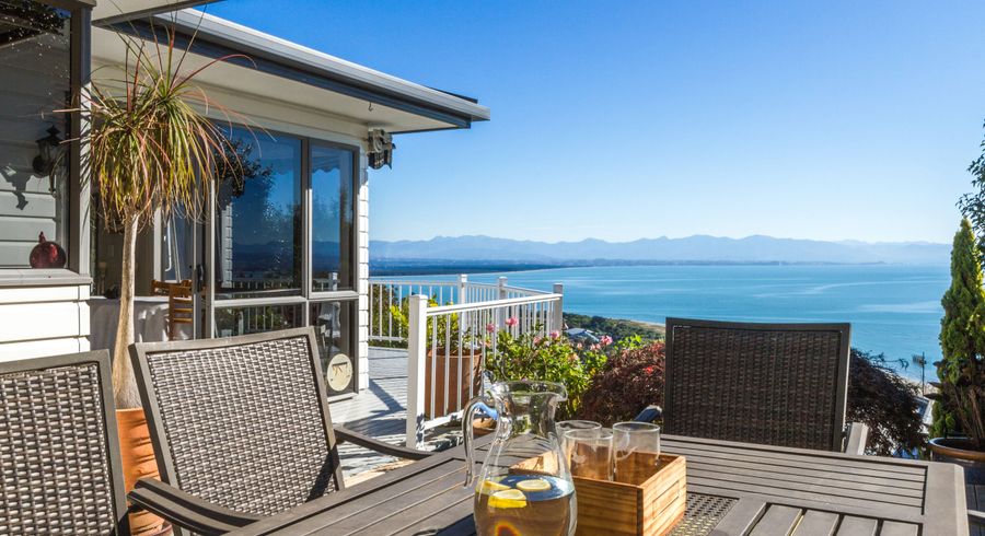  at 6 Bellevue Heights, Tāhunanui, Nelson