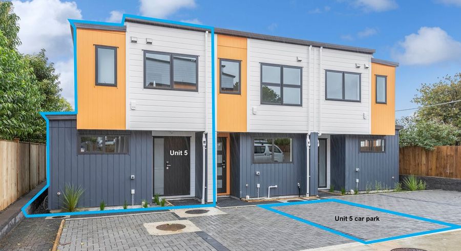 at 5/30 Woodford Avenue, Henderson, Auckland