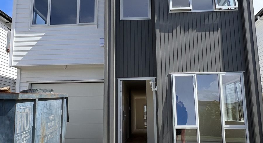  at 82 Castlebane  Drive, Flat Bush, Manukau City, Auckland