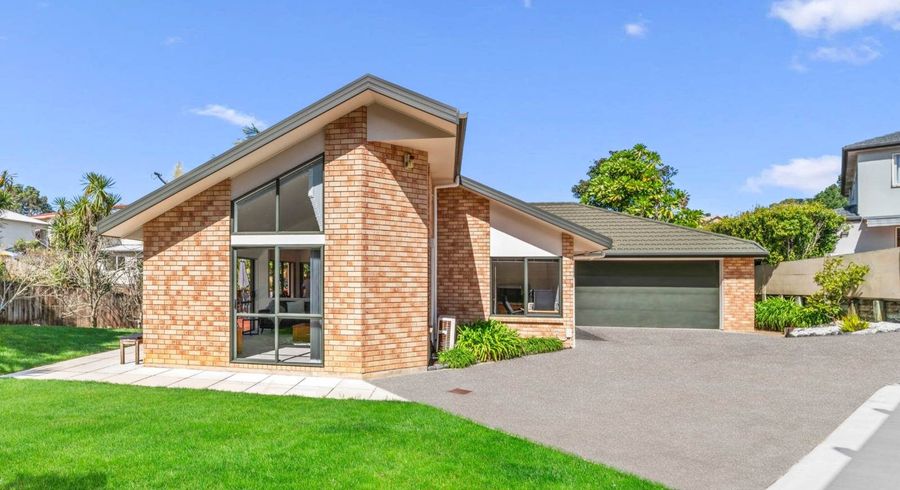  at 3 Nottingham Place, Northcross, North Shore City, Auckland