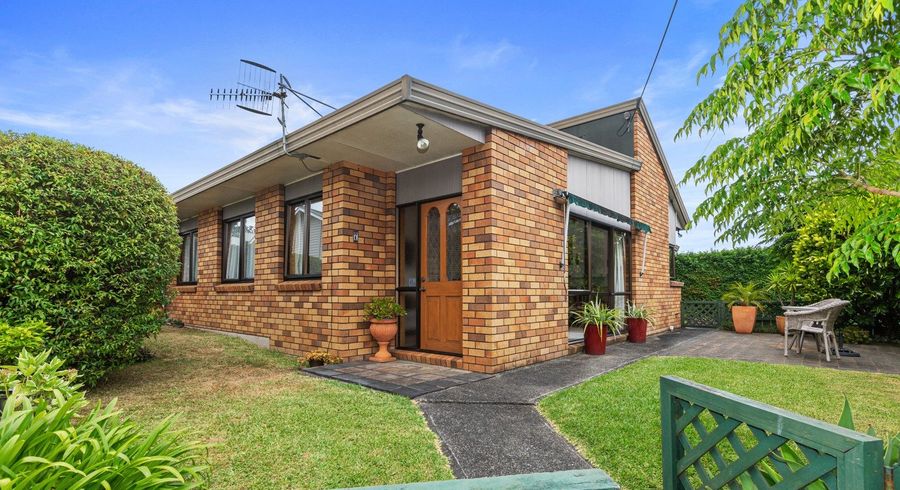  at 7 Kent Road, Regent, Whangarei