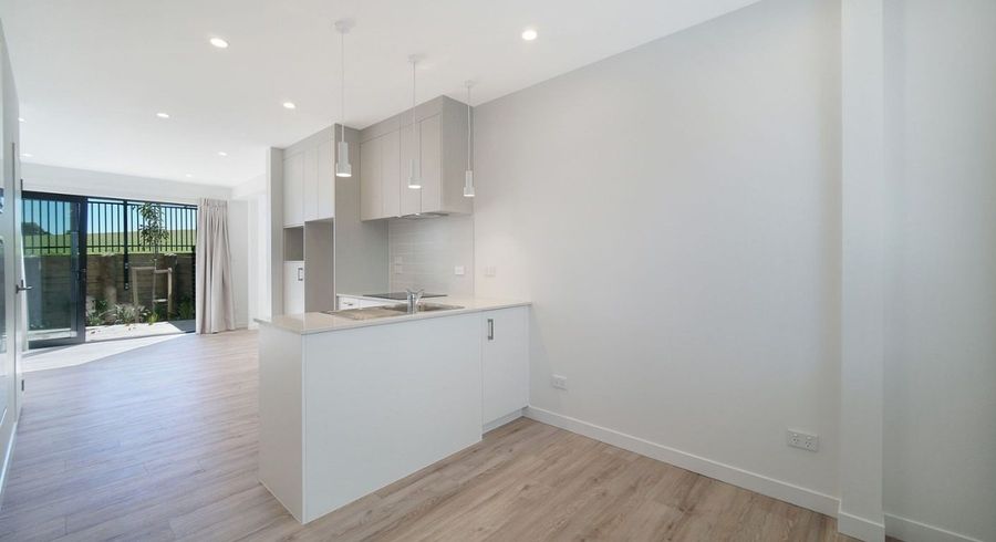 at 7/150 Royal Road, Massey, Waitakere City, Auckland