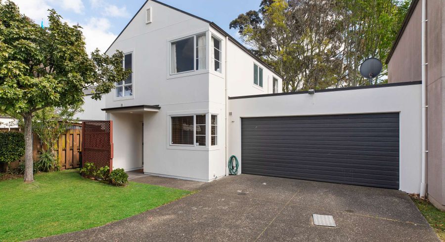  at 4 Asics Drive, Favona, Auckland