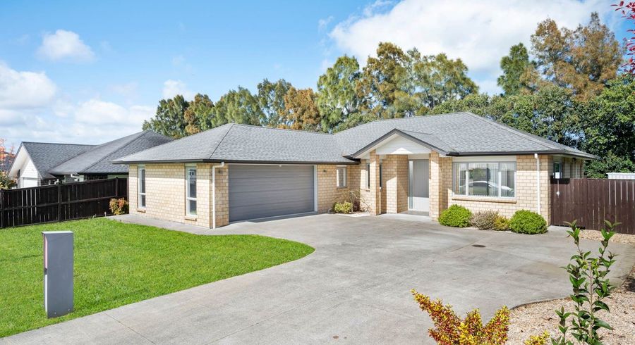  at 9 Kilmacrennan Drive, Rosehill, Papakura
