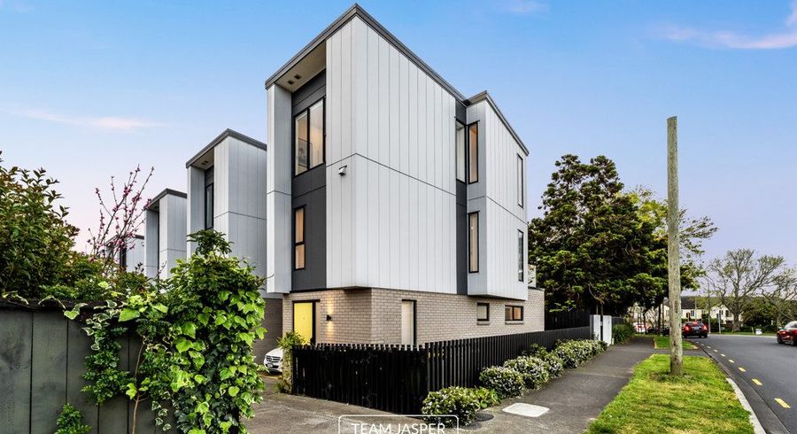  at 1/48 St Johns Road, Meadowbank, Auckland City, Auckland