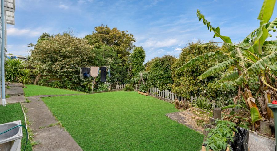  at 5 Magellan Place, Papatoetoe, Auckland