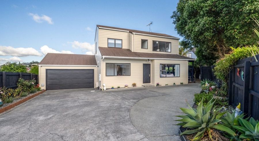  at 25B Channing Crescent, Botany Downs, Manukau City, Auckland