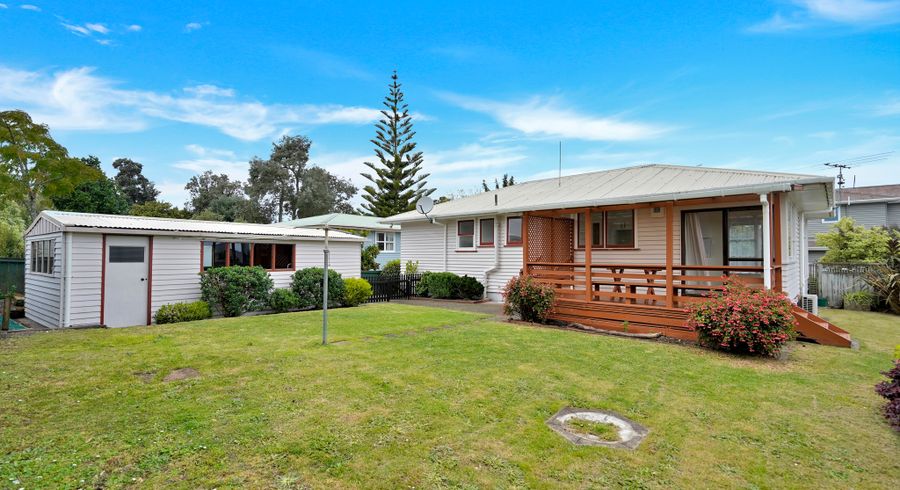  at 20 Thomas Avenue, Te Atatu Peninsula, Auckland