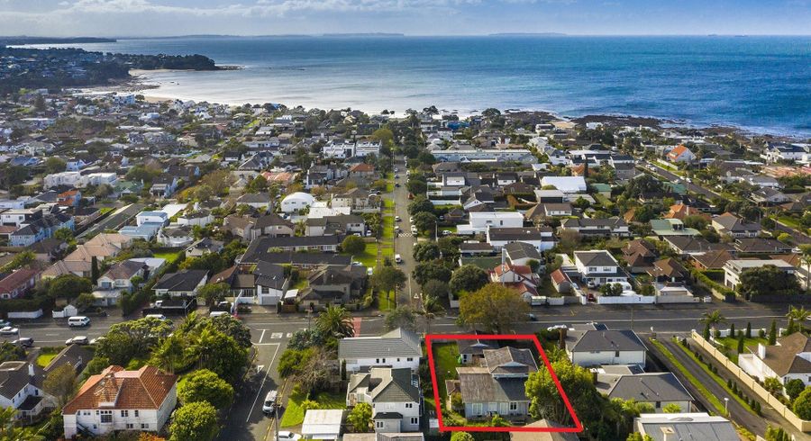  at 98 Kitchener Road, Milford, Auckland
