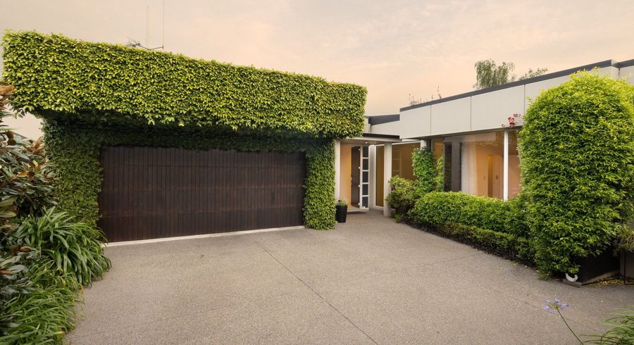  at 15 Azure Place, Huntington, Hamilton, Waikato