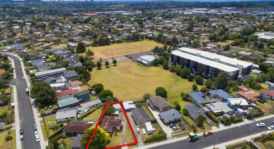  at 27 Boakes Road, Mount Wellington, Auckland