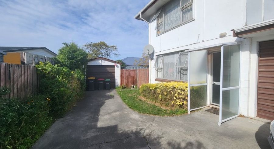  at 2/65 Springs Road, Hornby, Christchurch City, Canterbury
